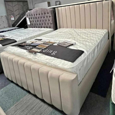 Panel WingLine Bed With mattress